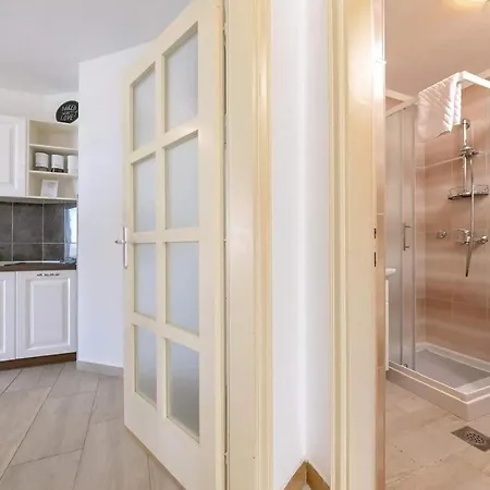 App Marina 1 Apartment *